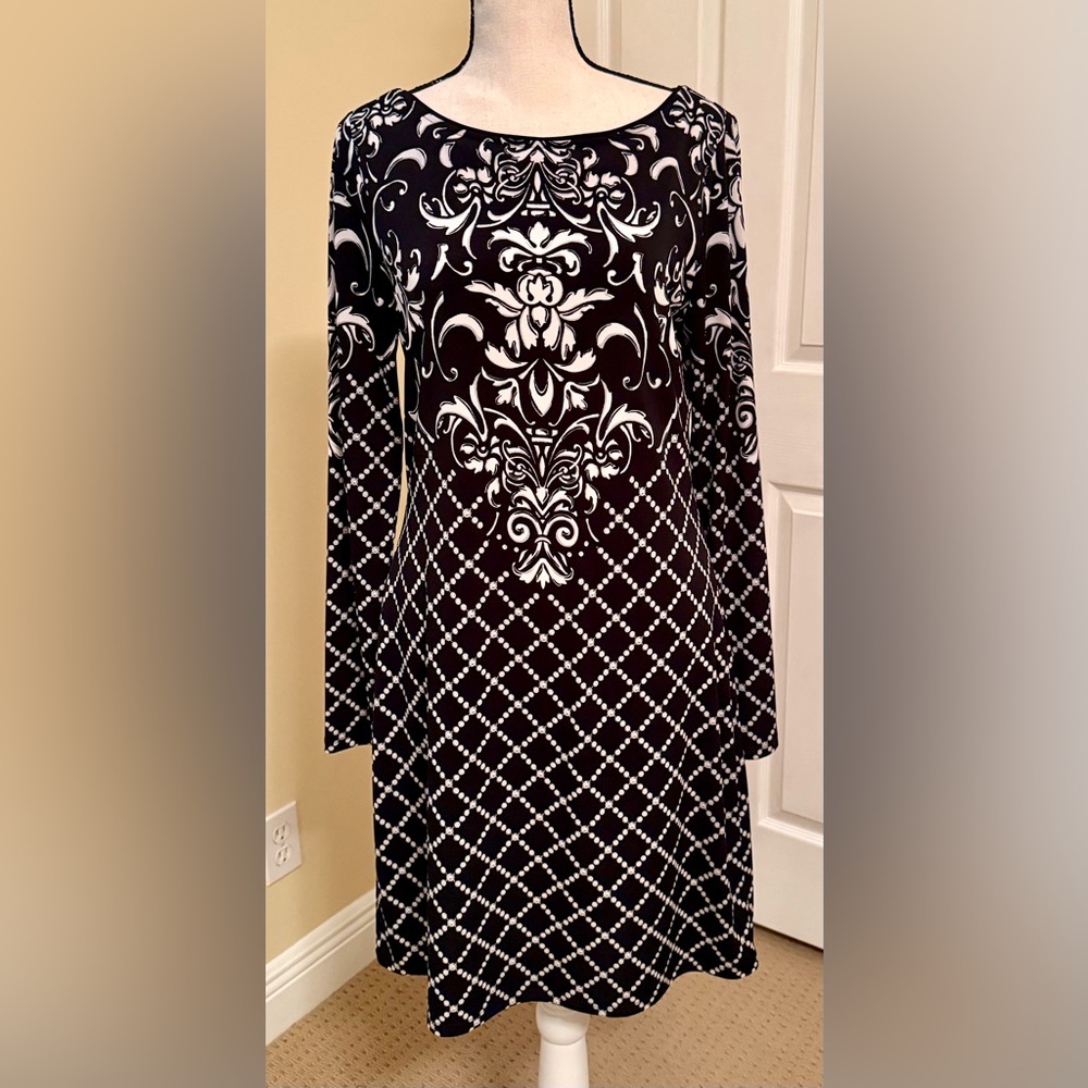 White House Black Market Black and White Long Sleeve Baroque Print Dress, Sz S